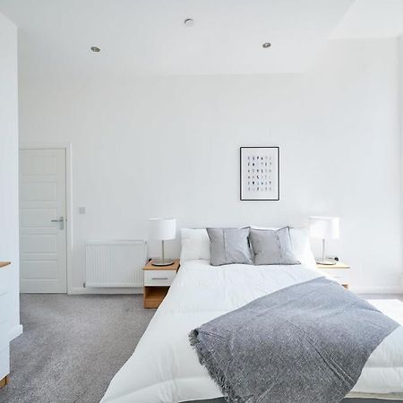 Modern 2 Bedroom Apartment In Preston Preston  Kültér fotó