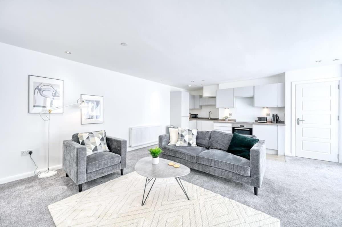 Modern 2 Bedroom Apartment In Preston Preston  Kültér fotó